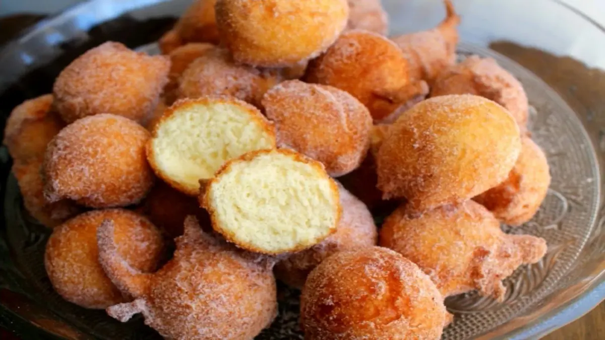 Seu Bolinho de chuva sempre sola? Descubra o ingrediente secreto que resolve isso na hora!