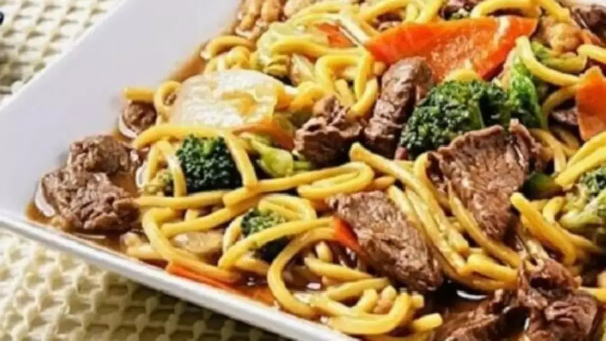 Yakisoba simples para o almoco: Rapido, nutritivo e que agrada todo mundo