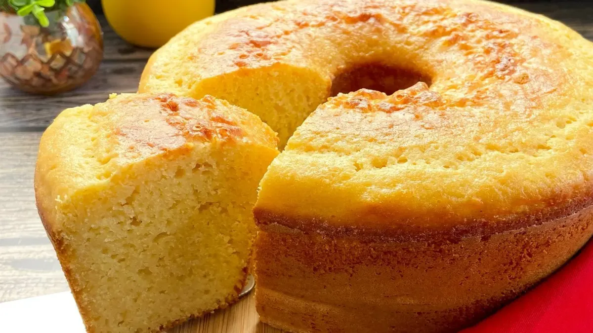 Nunca mais erre o ponto do Bolo de fubá: O truque simples que as avos ensinam