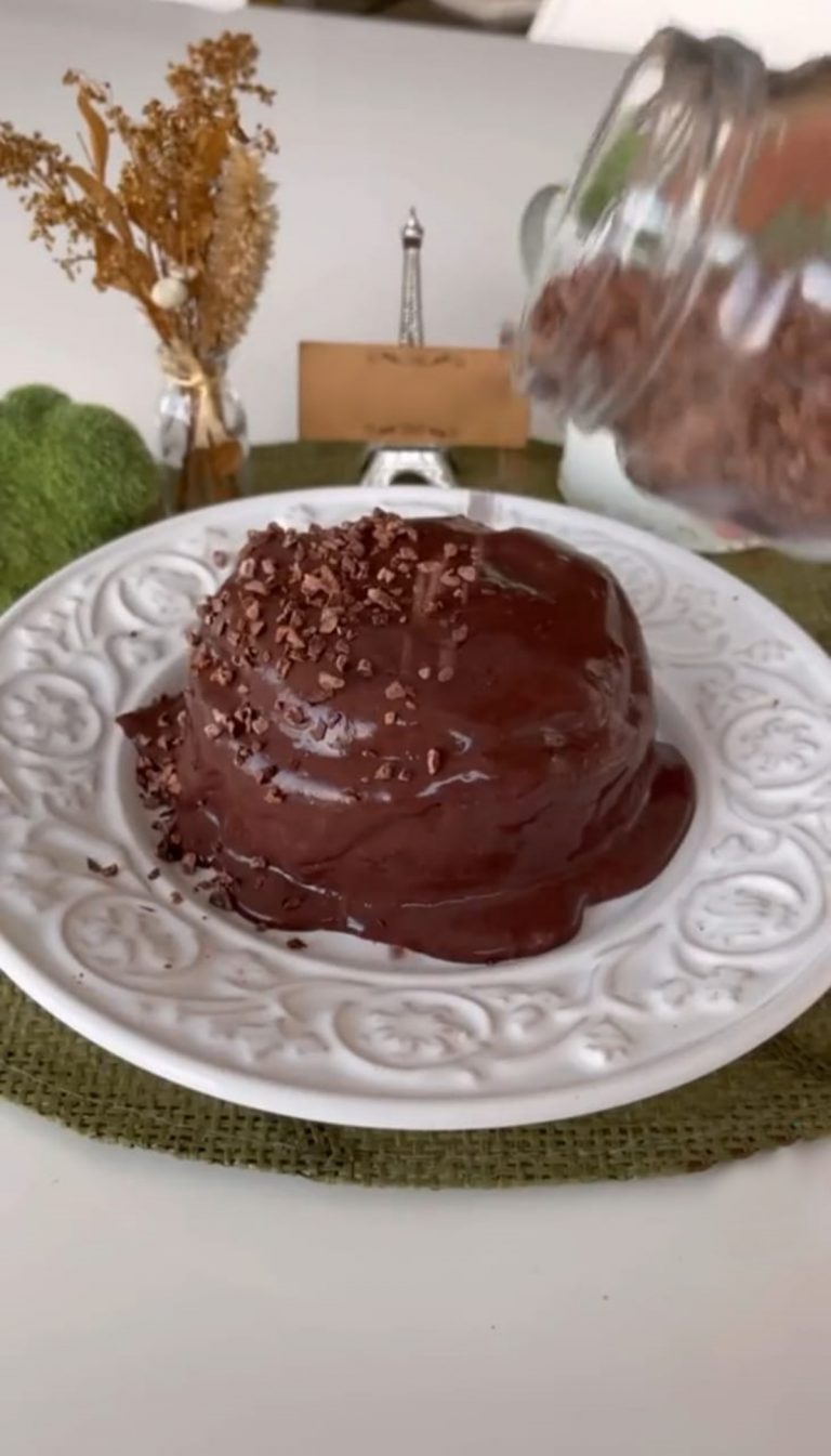 Receita de Bolo de Chocolate com apenas 2 ingredientes