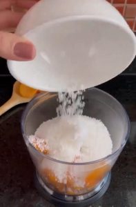 aprenda a fazer docinho de damasco com coco