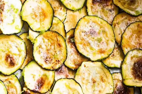 Chips de abobrinha para o almoco: Rapido, nutritivo e que agrada todo mundo