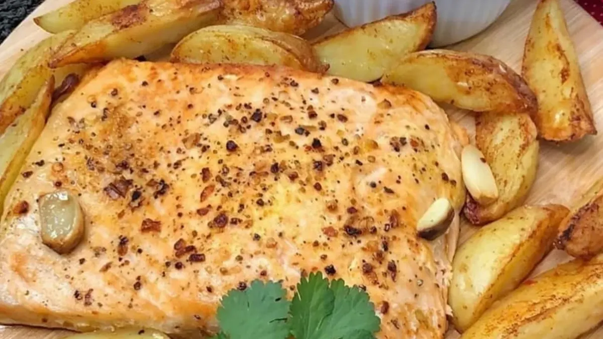 Salmão com batata para o almoco: Rapido, nutritivo e que agrada todo mundo