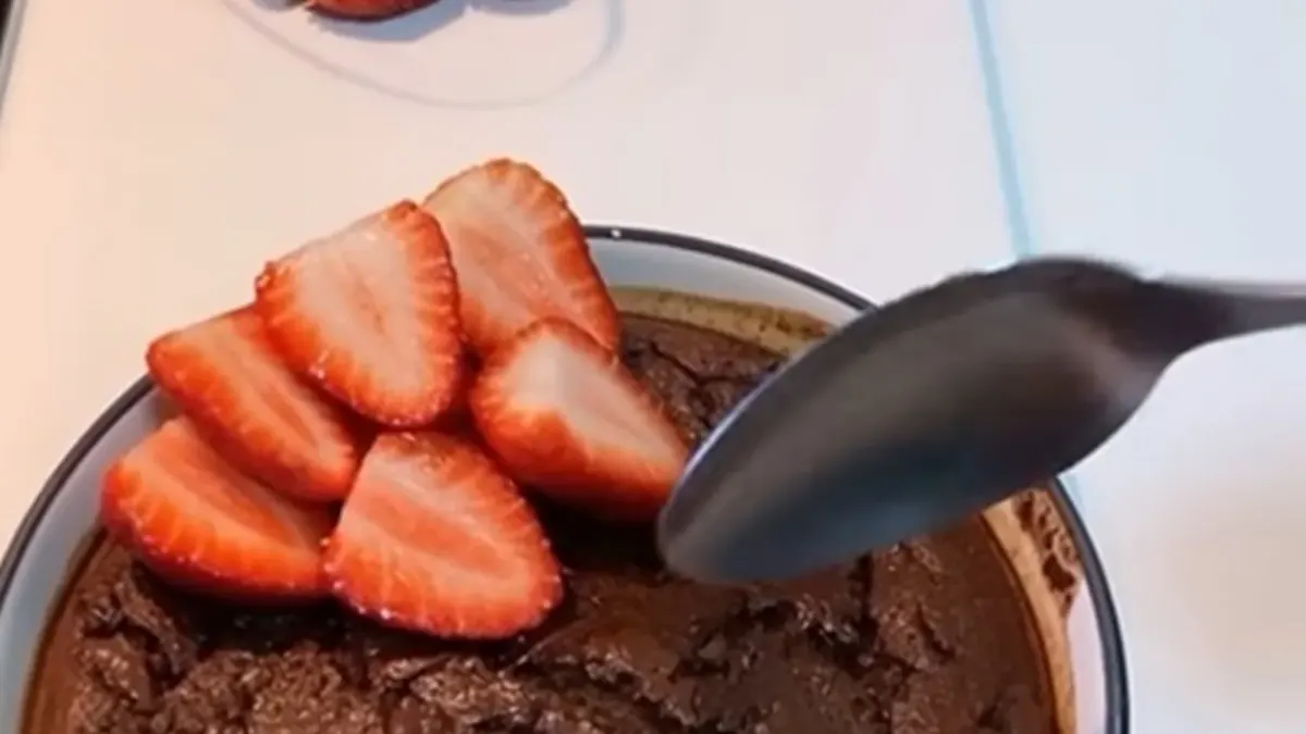 Seu Bolo de aveia sempre sola? Descubra o ingrediente secreto que resolve isso na hora!