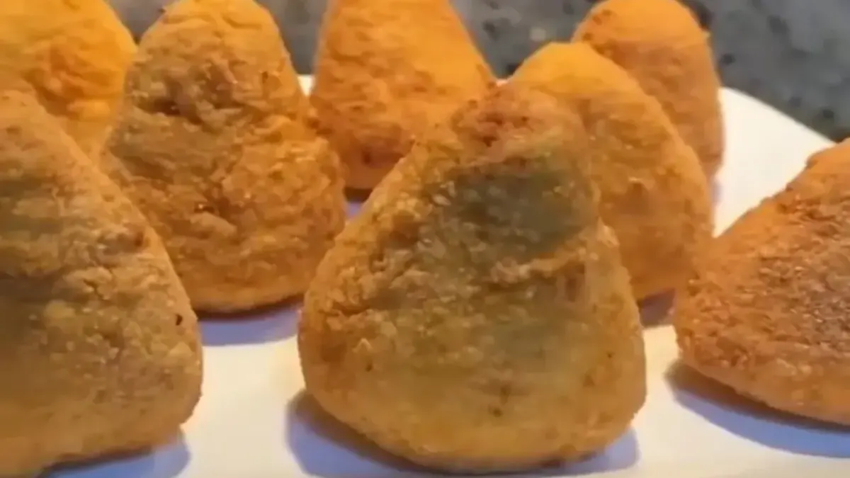 Coxinha fit sem na airfryer: Crocante, saudavel e pronto em poucos minutos