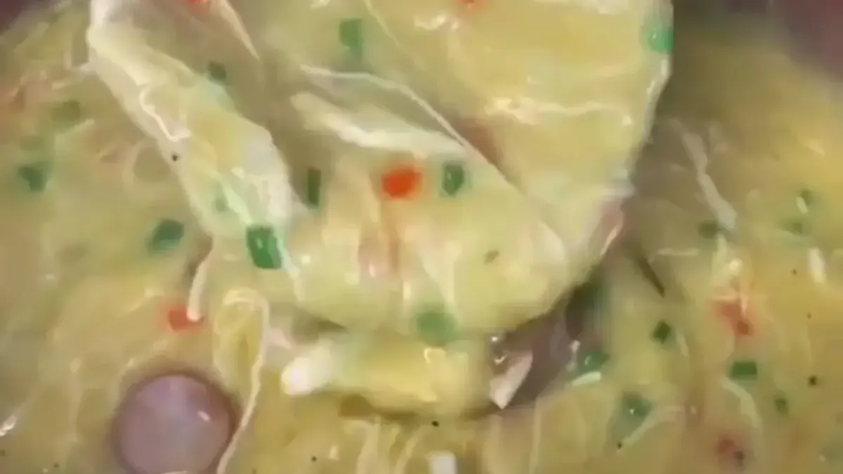 Caldo de frango para o almoco: Rapido, nutritivo e que agrada todo mundo