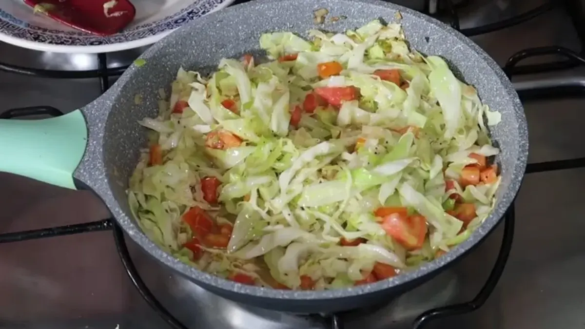 Repolho refogado para o almoco: Rapido, nutritivo e que agrada todo mundo