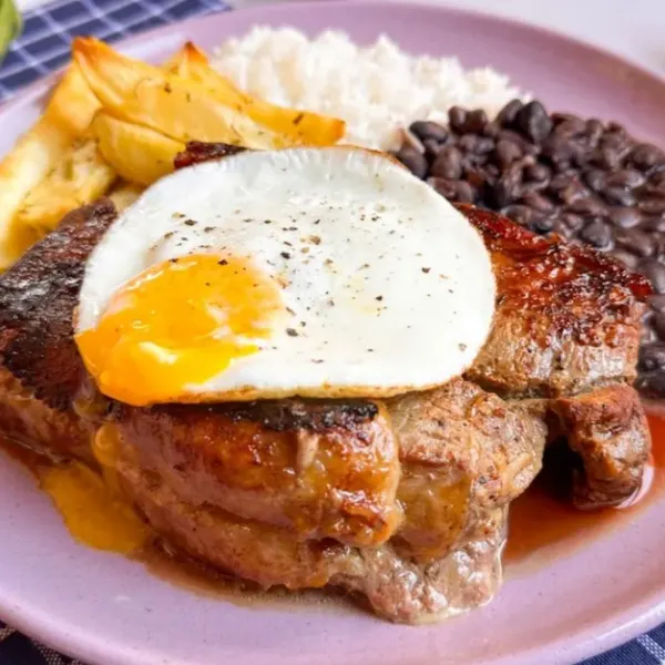 Bife a Cavalo